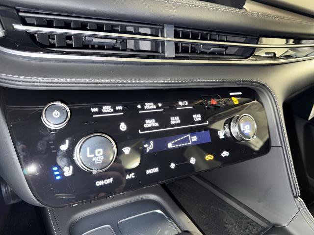 Certified 2026 INFINITI QX60 Luxe w/ Cargo Package AWD/4WD image 25