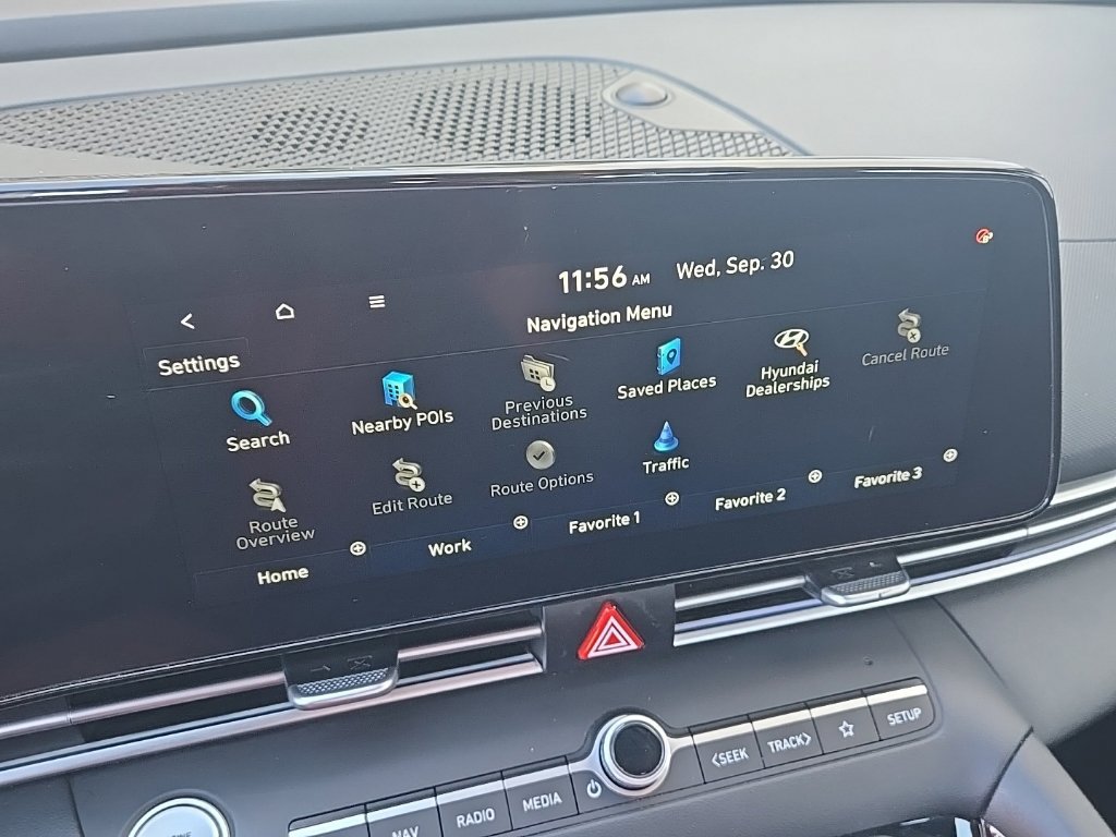 Used 2024 Hyundai Elantra Limited FWD image 21
