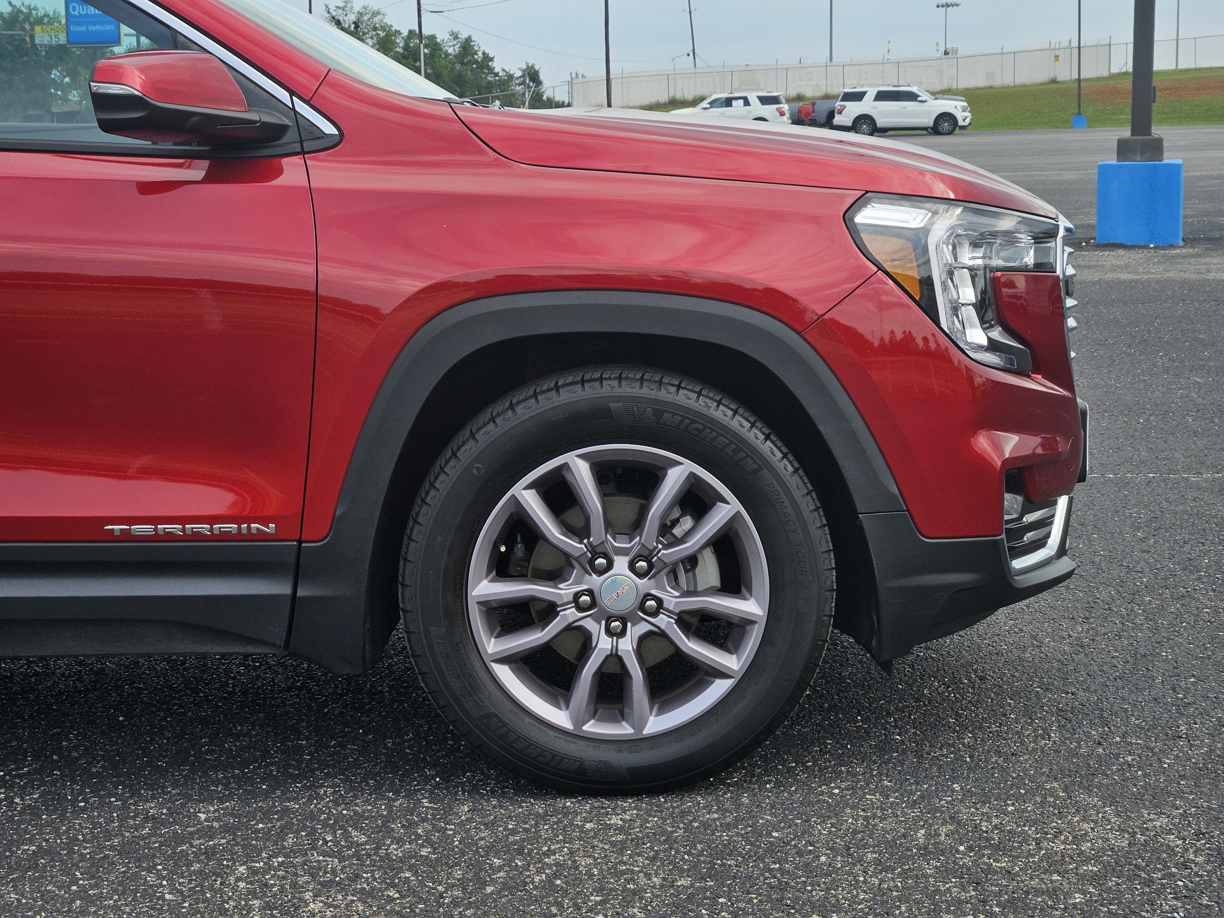 Used 2023 GMC Terrain SLT FWD image 8