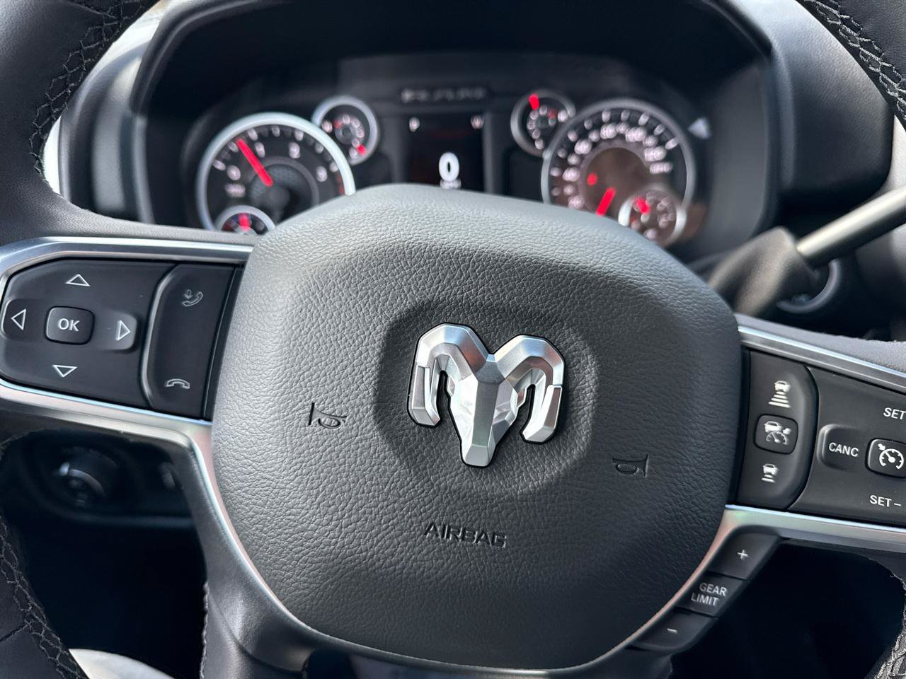 New 2026 RAM 2500 Big Horn AWD/4WD image 36