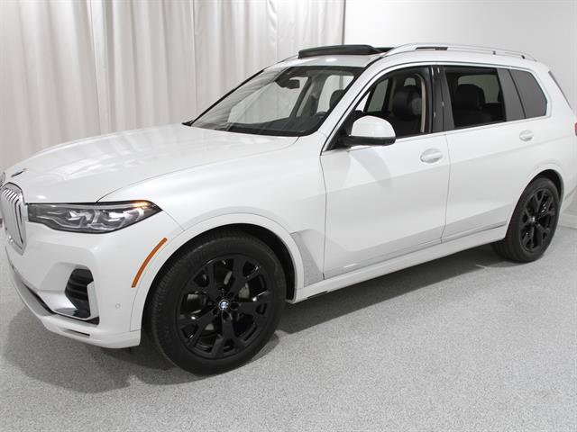 Used 2020 BMW X7 xDrive40i w/ Cold Weather Package image 3