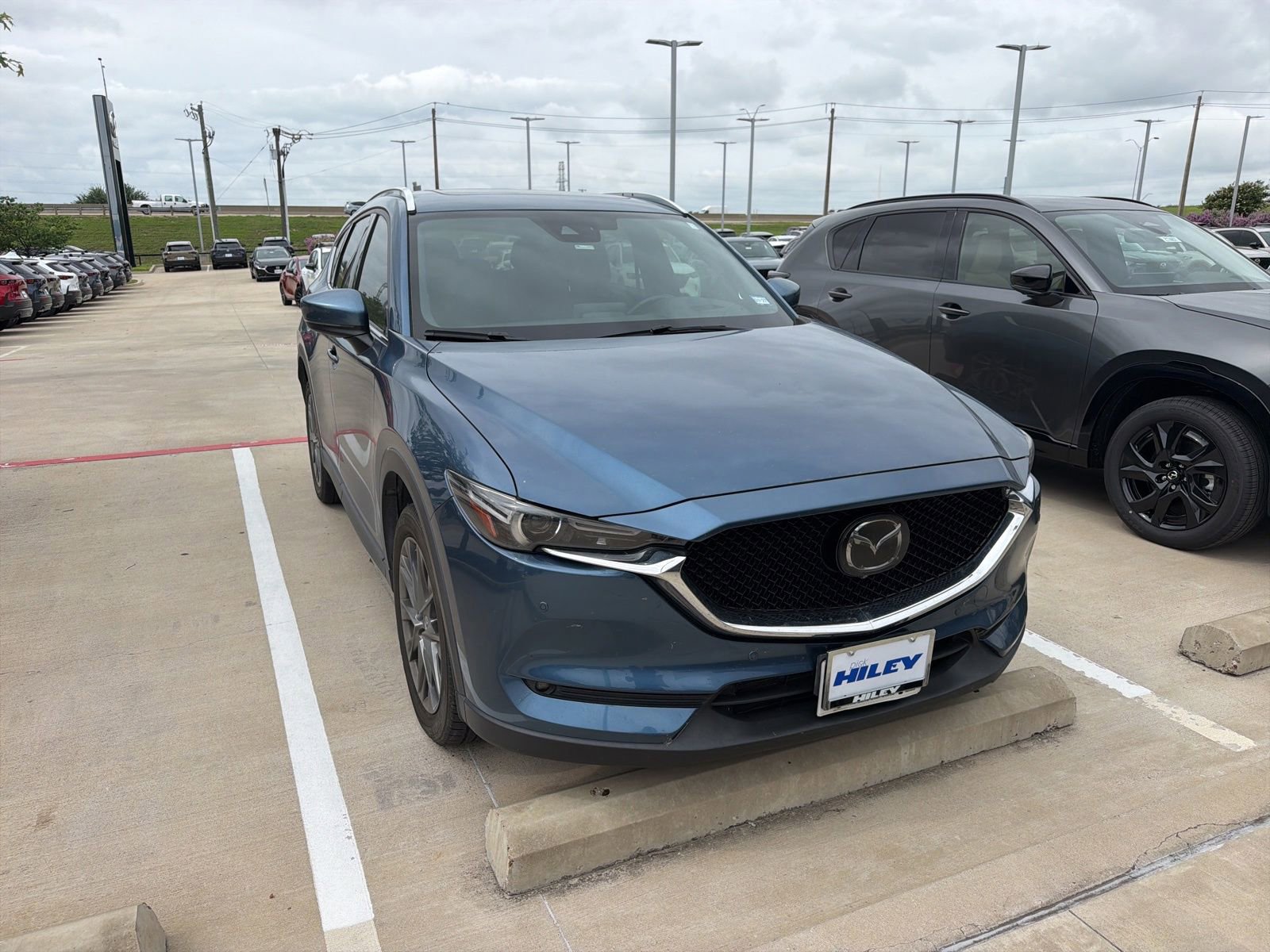 Used 2019 MAZDA CX-5 Signature AWD/4WD image 2