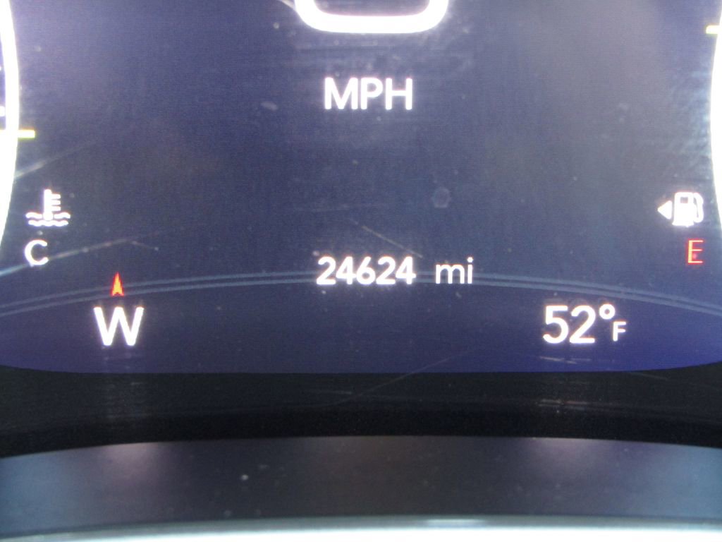 Used 2025 Chrysler Pacifica Select FWD image 29