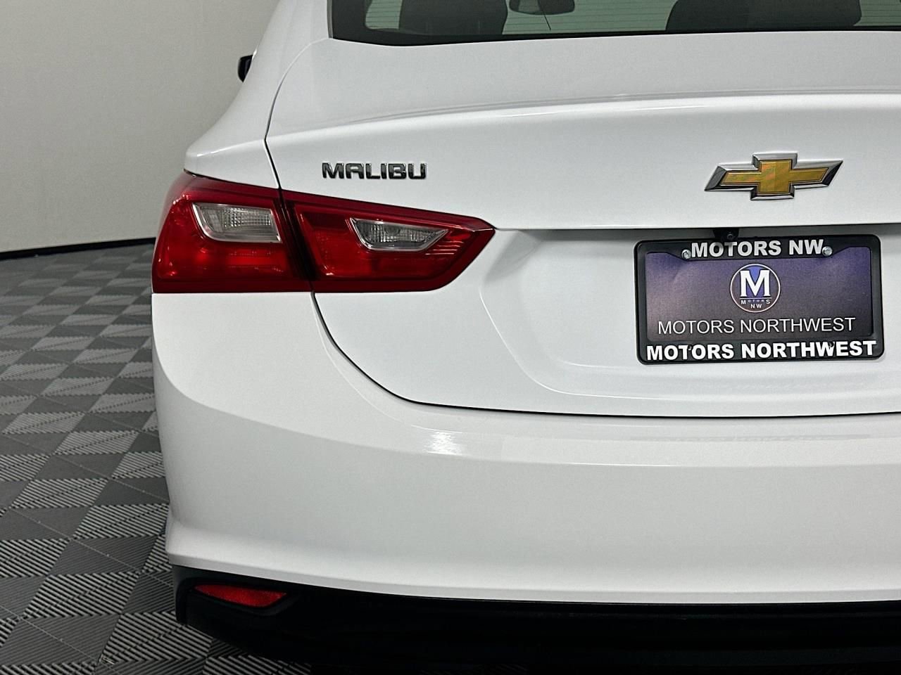 Used 2023 Chevrolet Malibu LT image 11