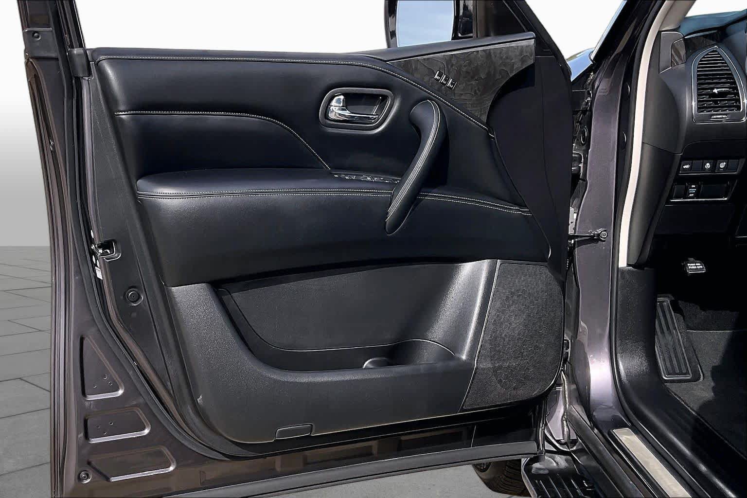 Used 2023 INFINITI QX80 Luxe w/ Cargo Package RWD image 22