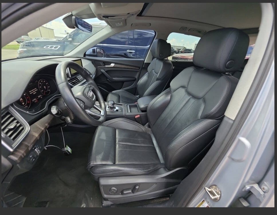Used 2018 Audi Q5 2.0T Premium Plus w/ Premium Plus Package AWD/4WD image 5