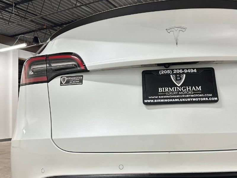 Used 2022 Tesla Model Y Performance image 14