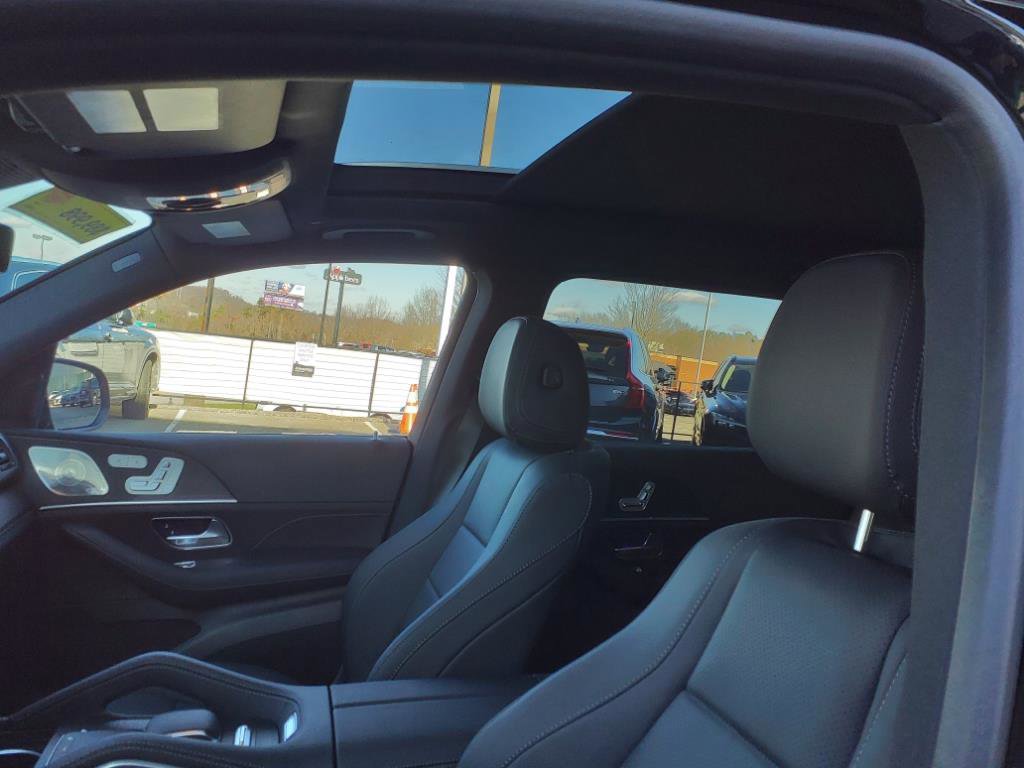 Used 2025 Mercedes-Benz GLS 450 4MATIC image 11