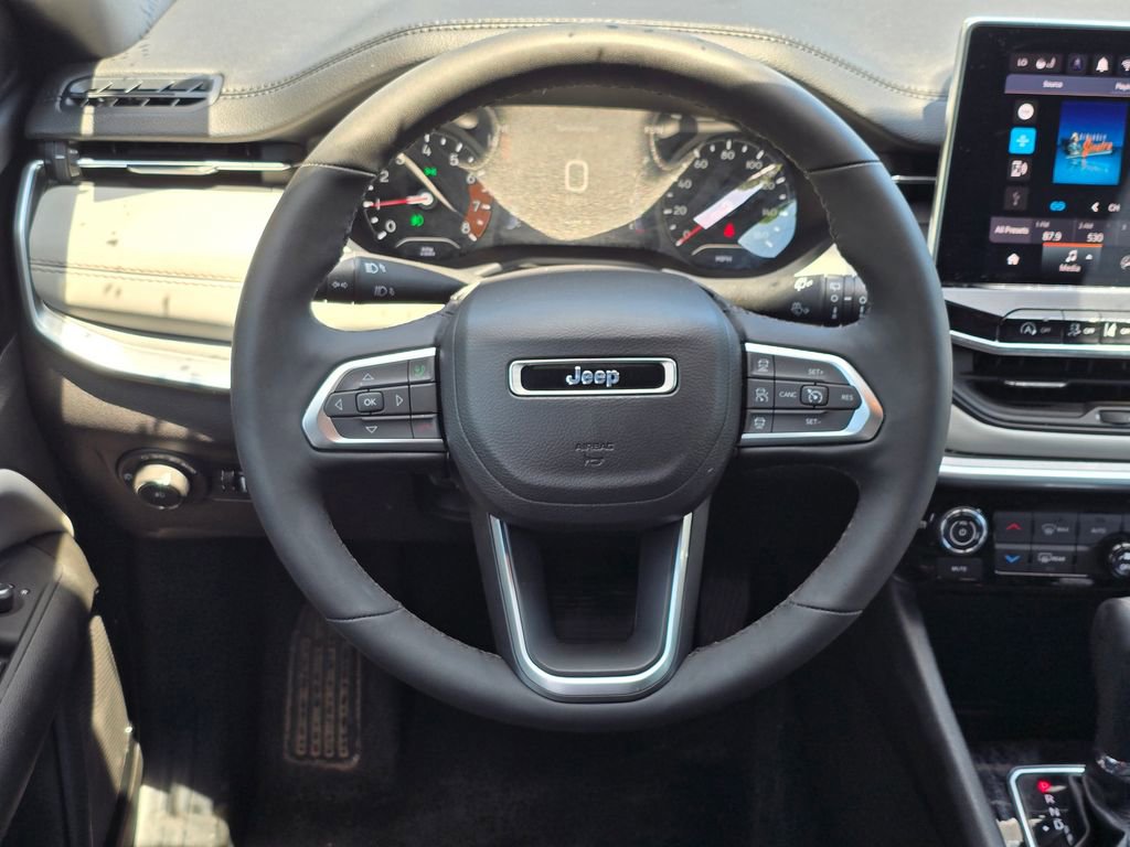 Used 2024 Jeep Compass Limited AWD/4WD image 8