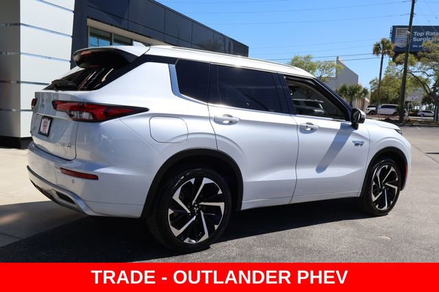 Used 2025 Mitsubishi Outlander SEL image 10