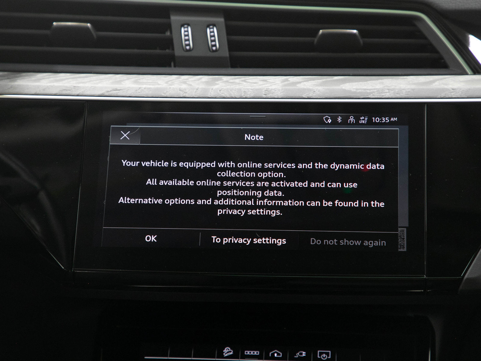 Used 2024 Audi Q8 e-tron Premium Plus w/ Premium Plus Package AWD/4WD image 19