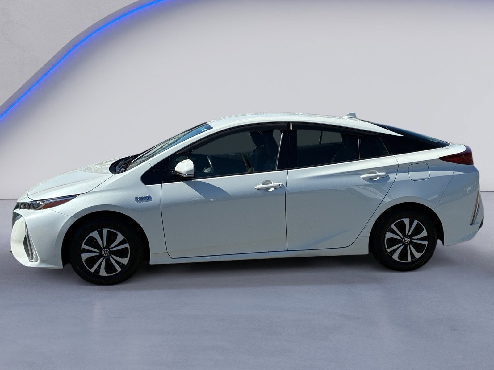 Used 2018 Toyota Prius Prime Plus FWD image 7