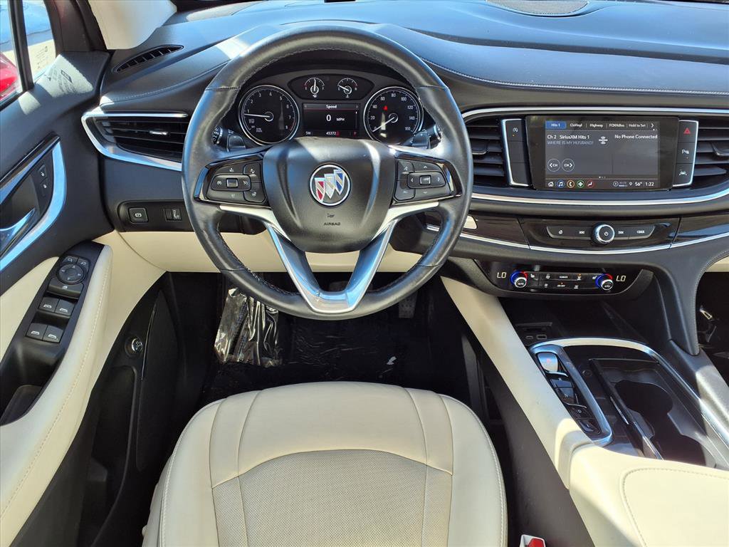 Used 2023 Buick Enclave Essence FWD image 3