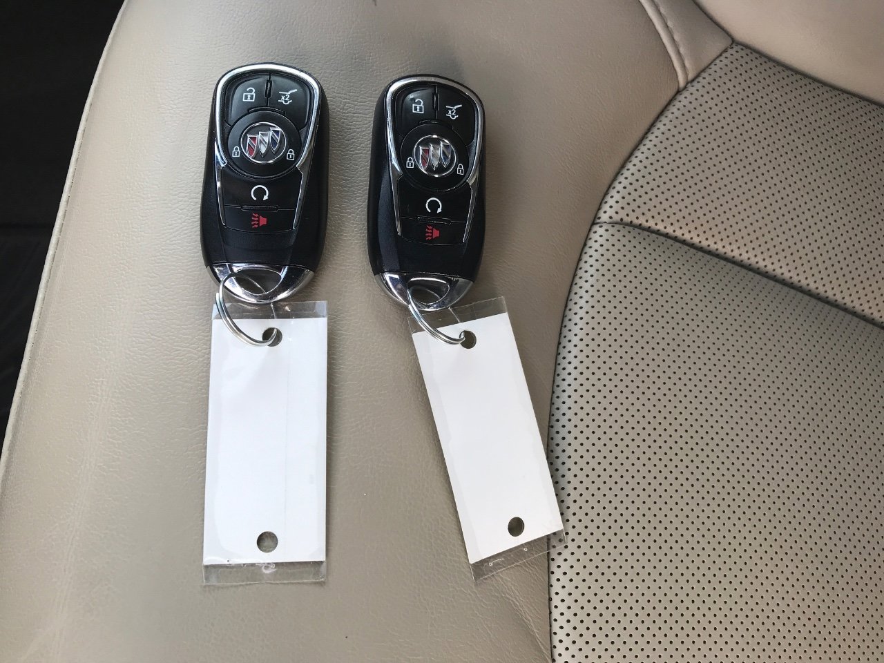 Used 2020 Buick Envision Premium image 30