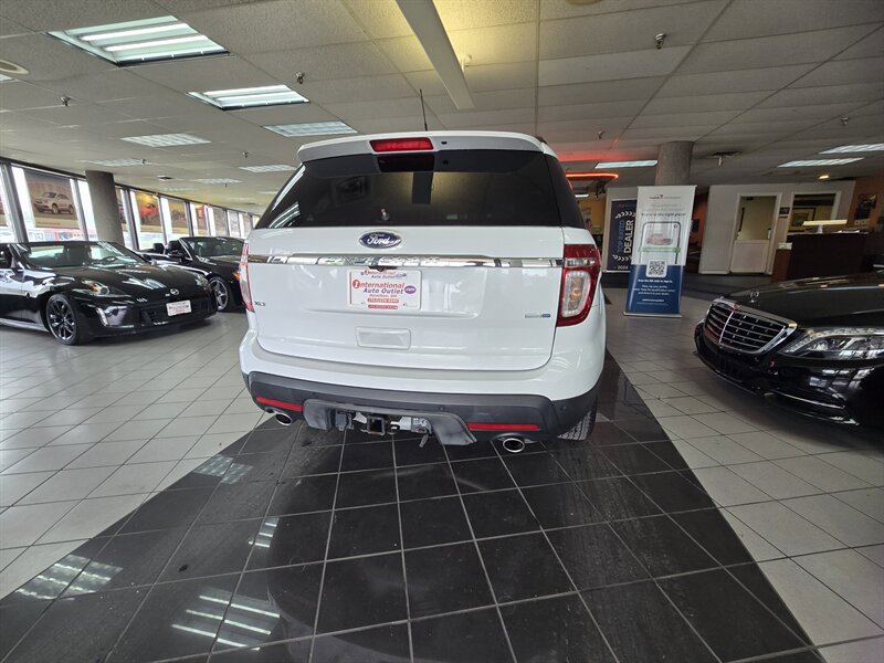 Used 2015 Ford Explorer XLT w/ Equipment Group 202B AWD/4WD image 5
