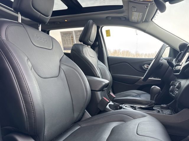 Used 2021 Jeep Cherokee Limited image 13