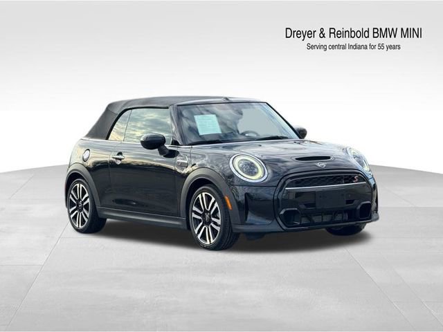 Used 2023 MINI Cooper S w/ Signature Upholstery Package image 9