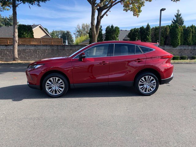Used 2023 Toyota Venza Limited AWD/4WD image 2
