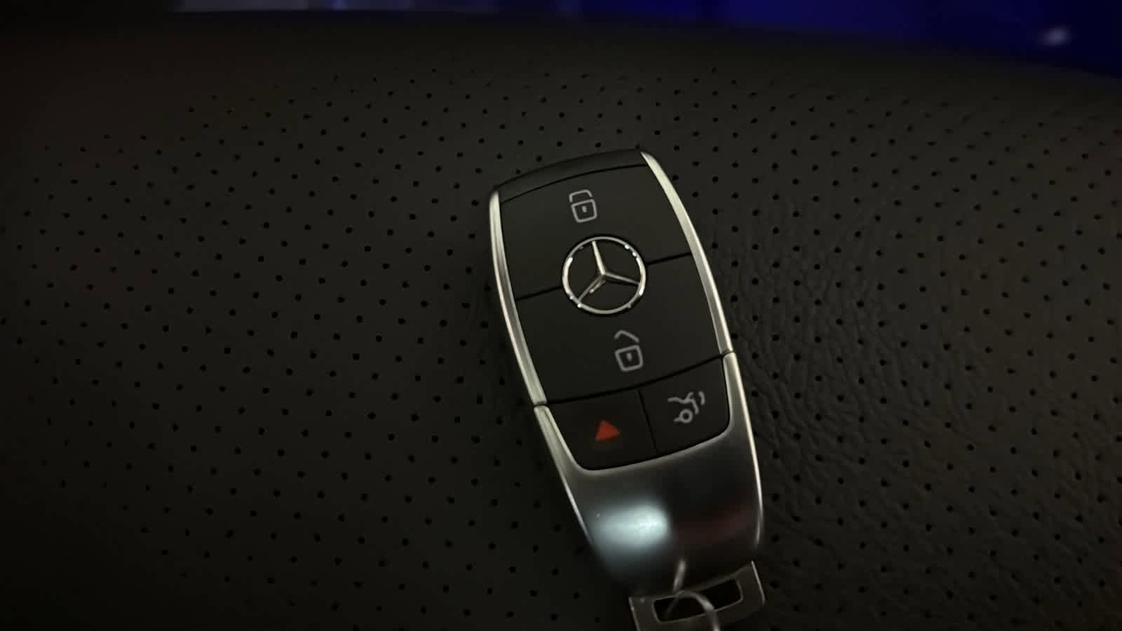 Used 2023 Mercedes-Benz GLC 300 4MATIC Coupe image 38