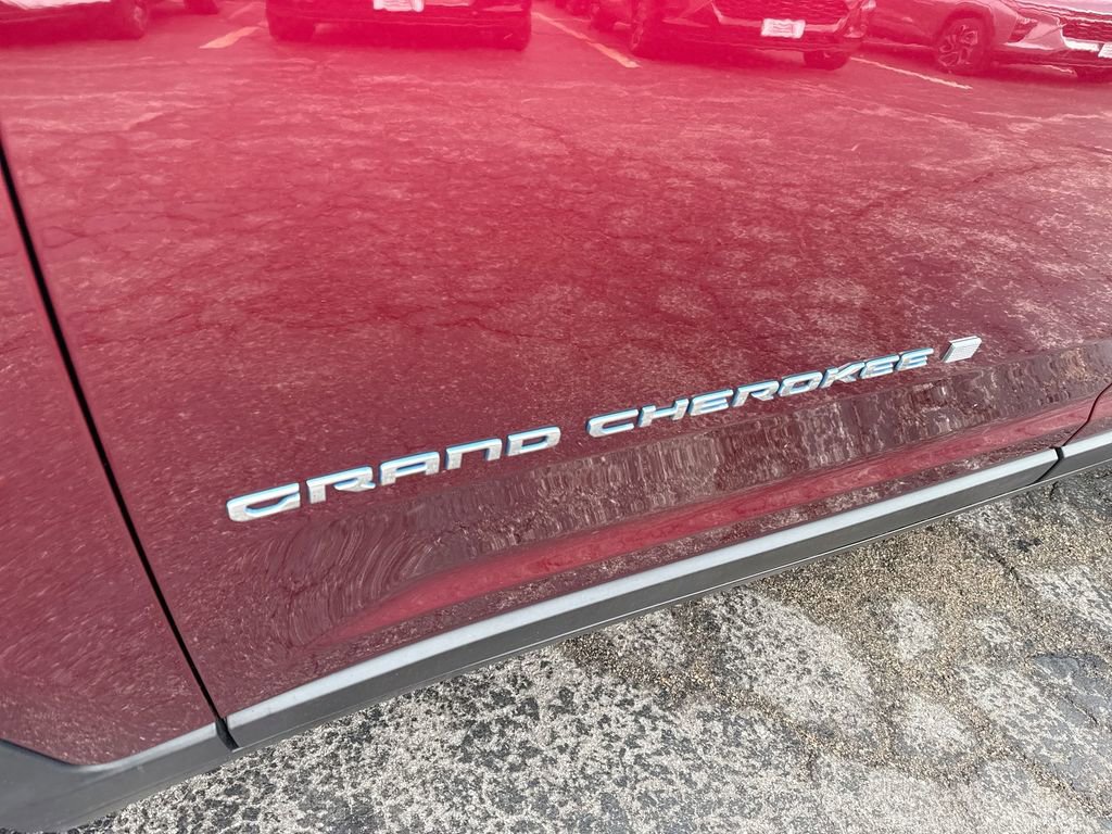 Used 2024 Jeep Grand Cherokee Limited 4xe image 35