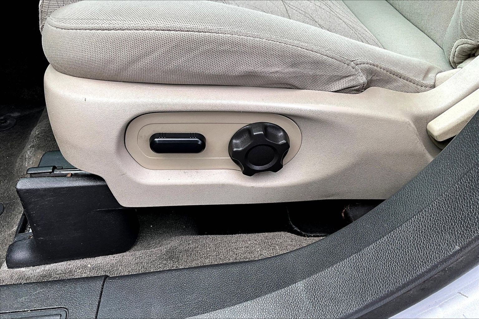 Used 2014 Ford Explorer FWD image 34
