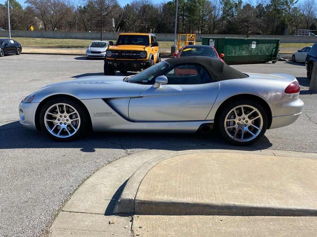 Used 2003 Dodge Viper SRT-10 image 4