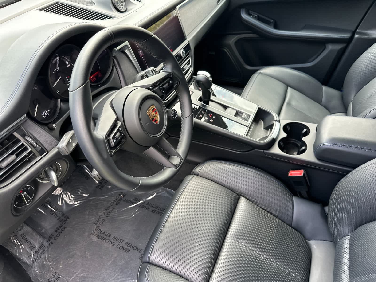 Certified 2023 Porsche Macan GTS AWD/4WD image 4