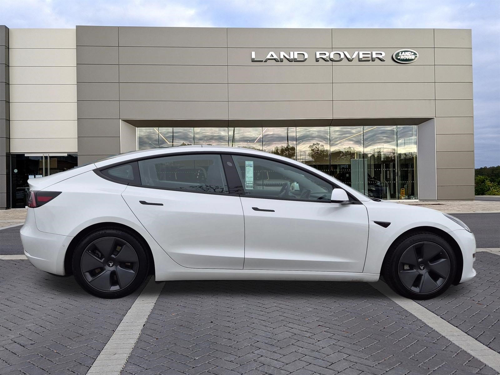 Used 2022 Tesla Model 3 Long Range AWD/4WD image 4