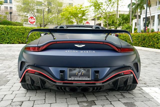 Used 2023 Aston Martin V12 Vantage Roadster RWD image 25