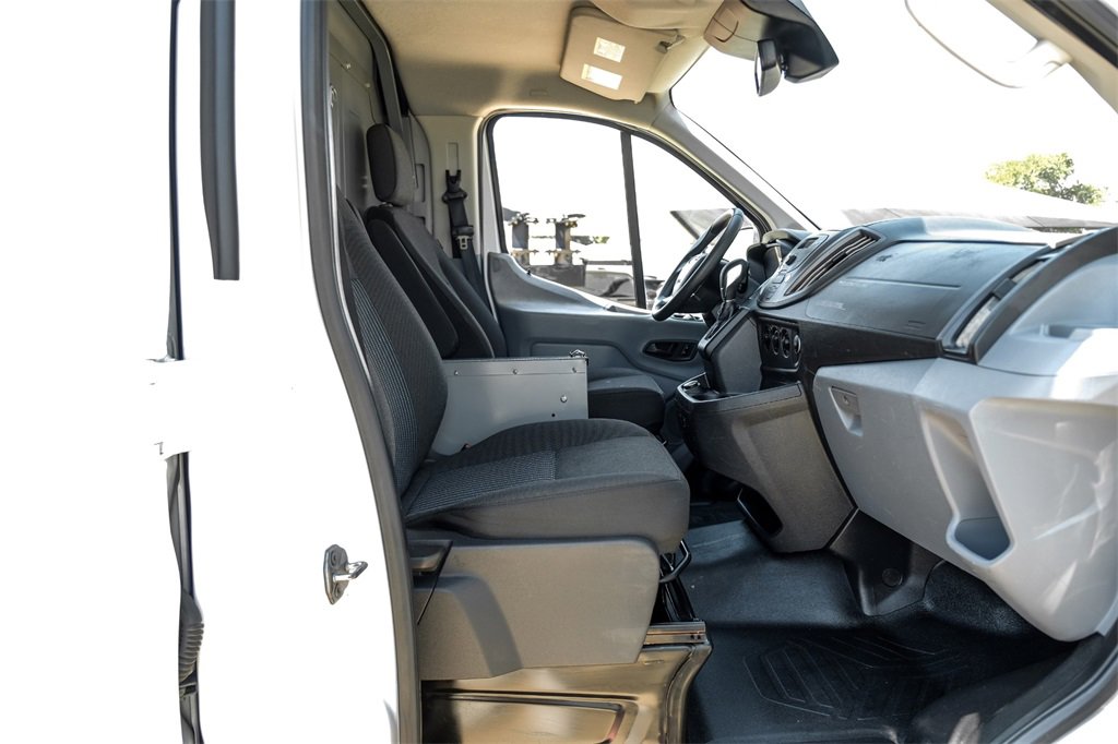 Used 2018 Ford Transit 150 130 Low Roof image 31