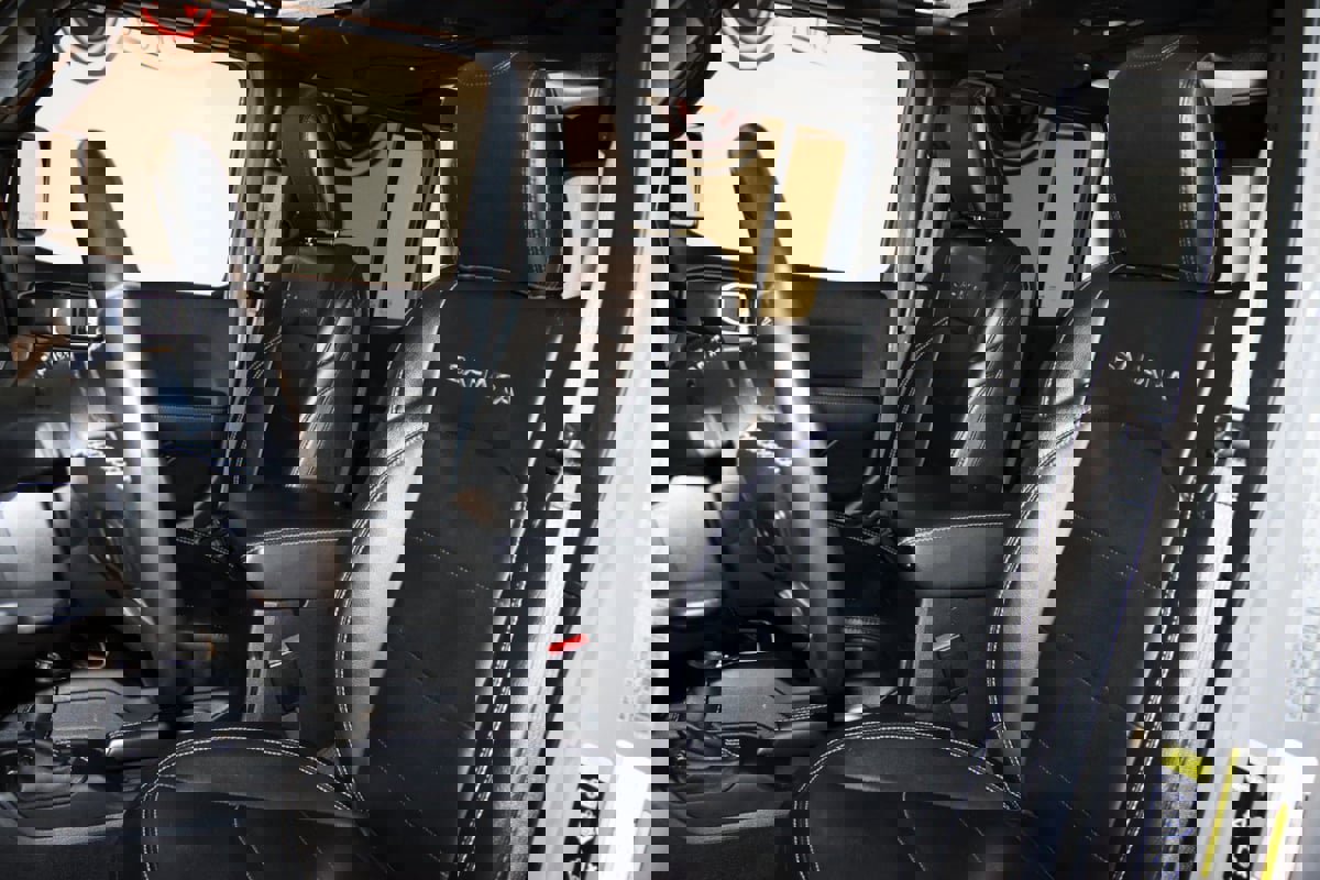 Used 2022 Jeep Wrangler Unlimited Sahara w/ Cold Weather Group image 45