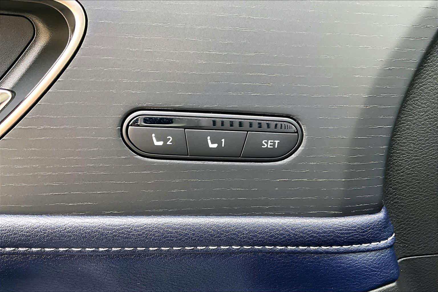 Used 2026 INFINITI QX80 4WD w/ Sport Exterior Package image 31