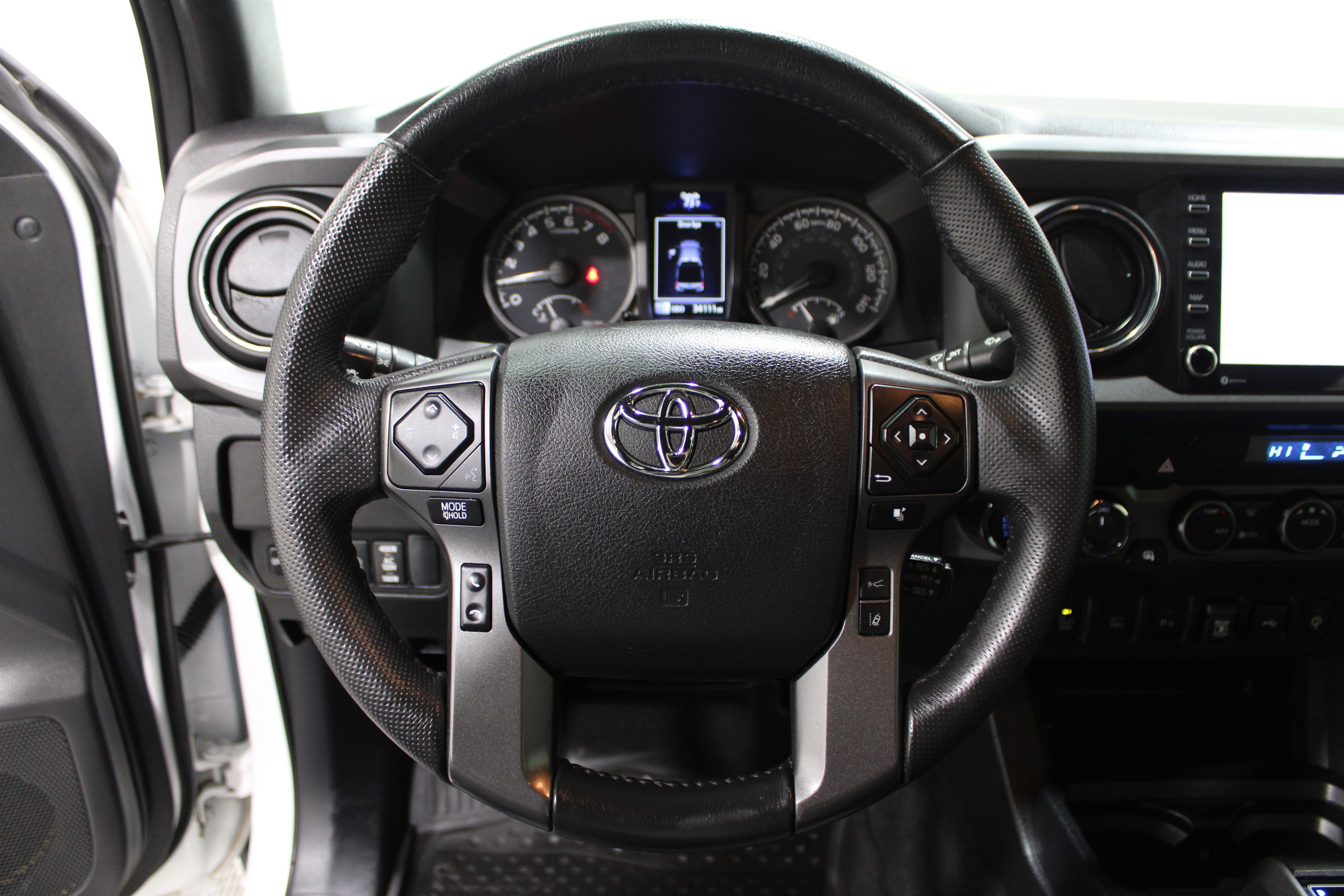 Used 2023 Toyota Tacoma TRD Off-Road w/ Technology Package image 8