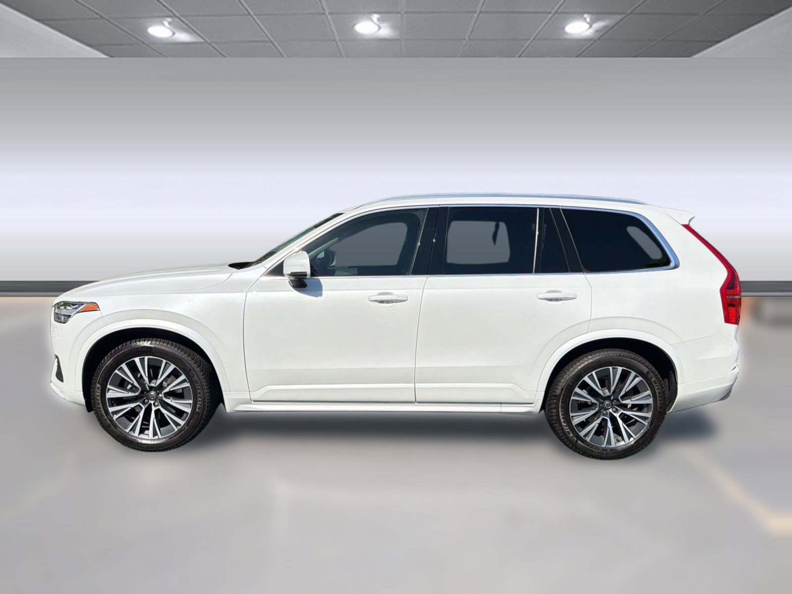 Used 2020 Volvo XC90 T6 Momentum w/ Protection Package Premier AWD/4WD image 2
