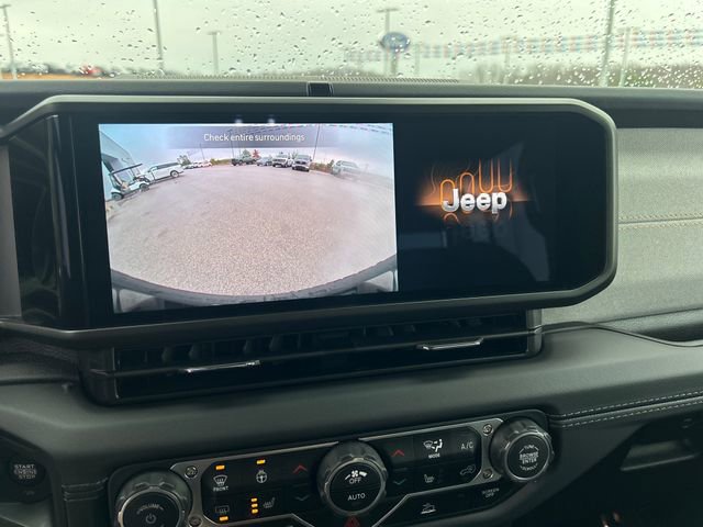 Used 2025 Jeep Wrangler Sahara 4xe image 29