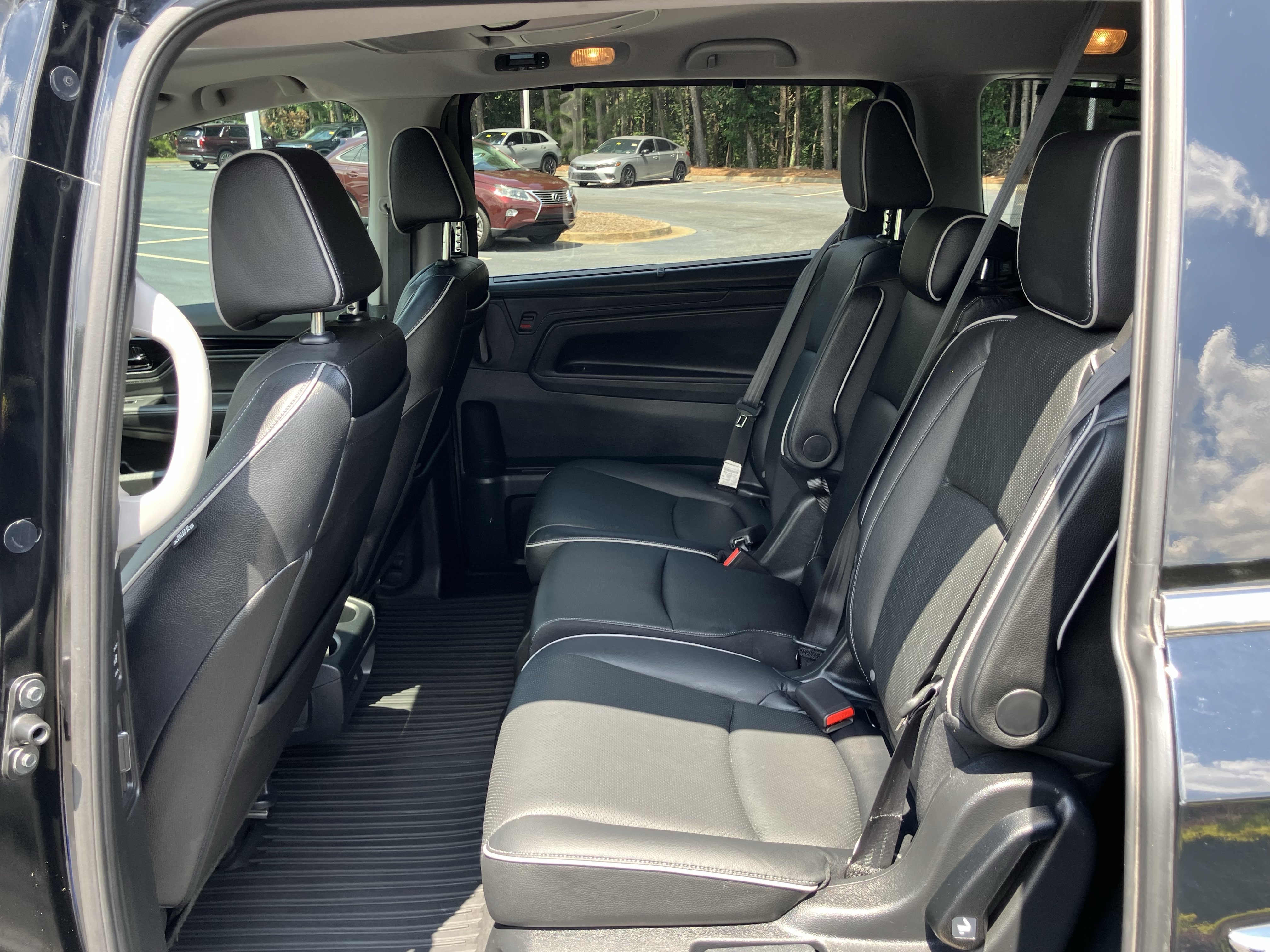 Used 2023 Honda Odyssey Elite image 31