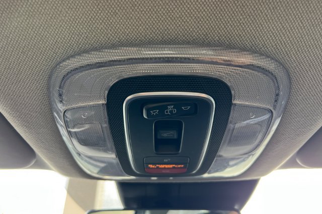 Used 2025 Hyundai Elantra Limited FWD image 37