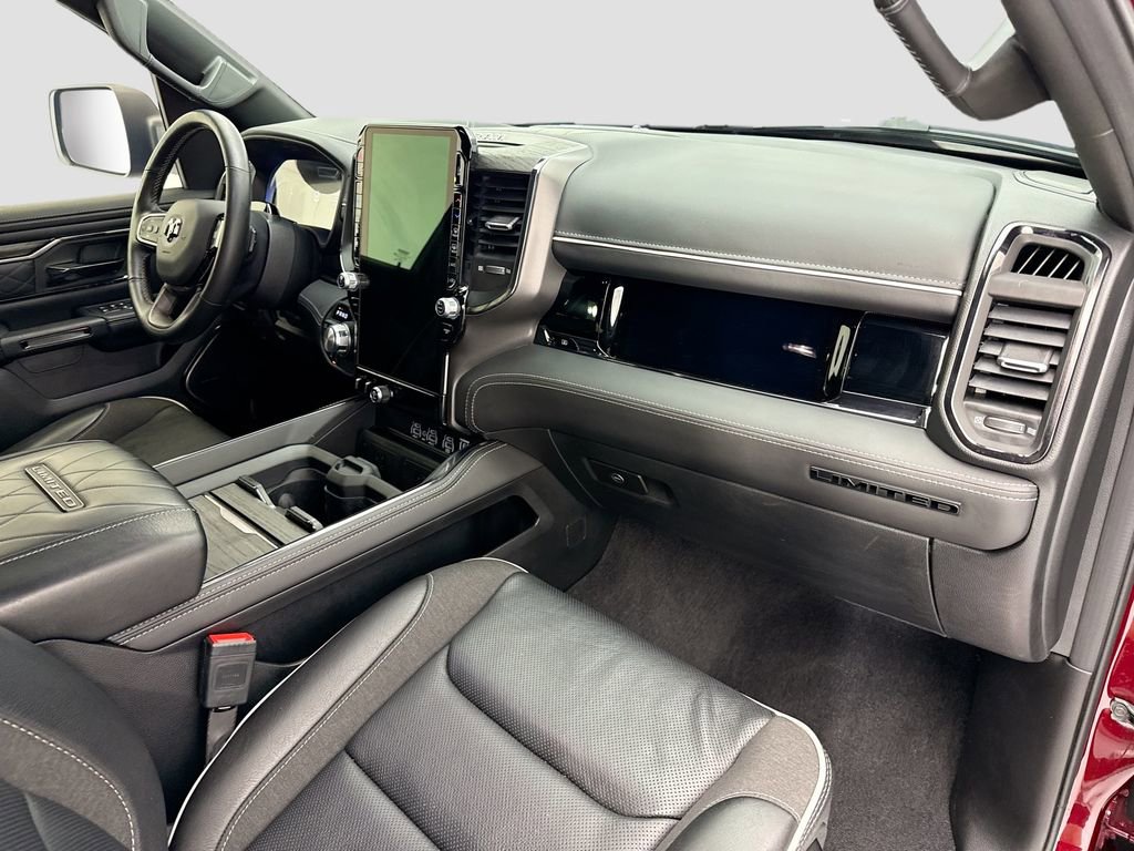 Used 2025 RAM 1500 Limited AWD/4WD image 16