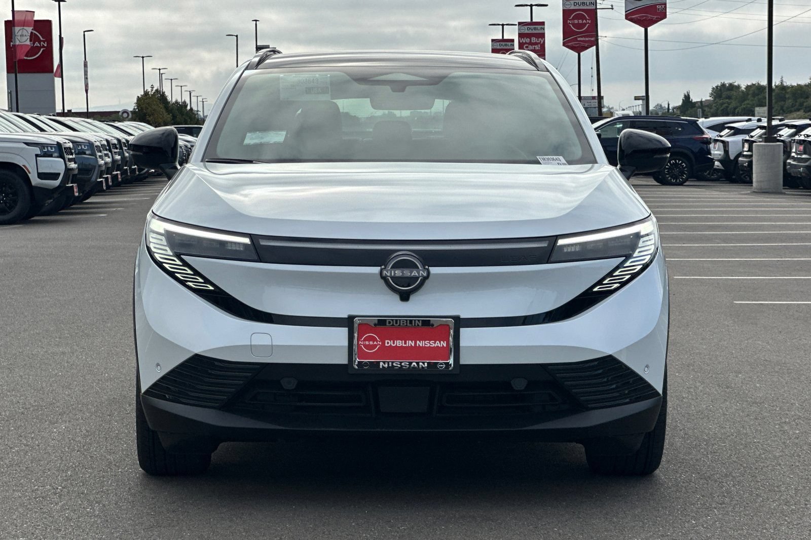 New 2026 Nissan Leaf Platinum+ w/ Cargo Package (Platinum+) FWD image 9