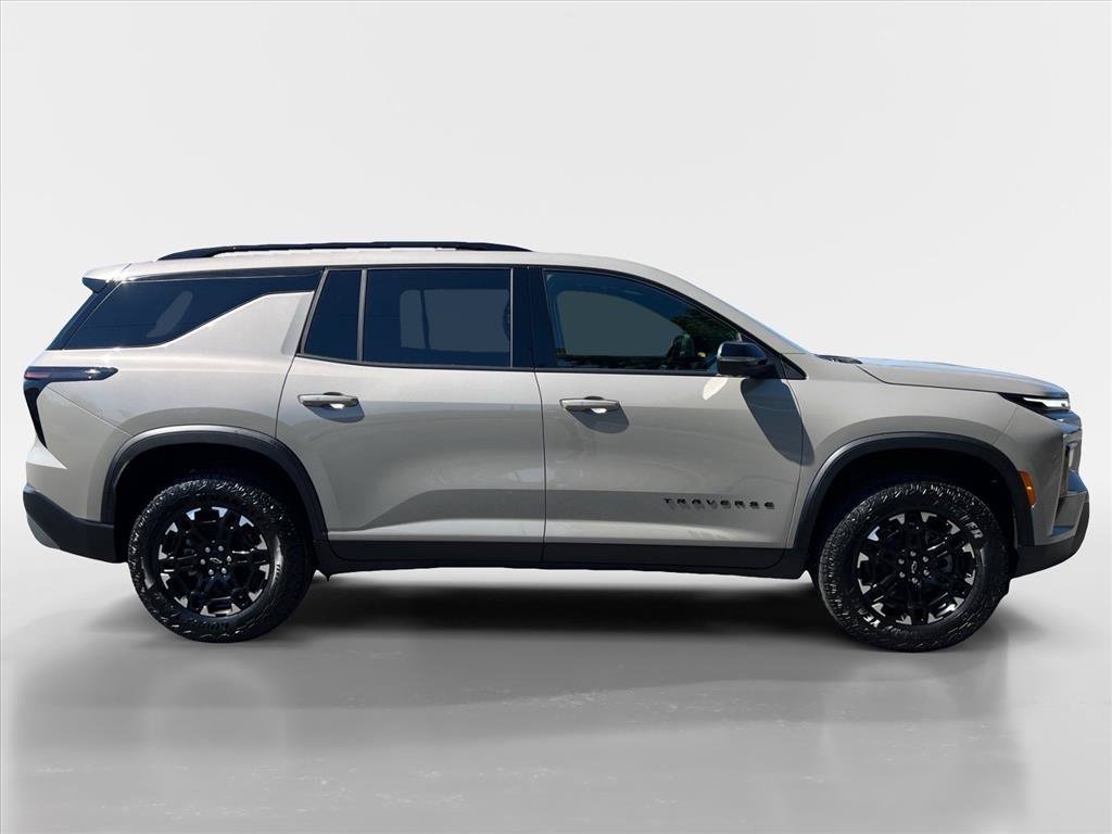 Used 2027 Chevrolet Traverse Z71 w/ Driver Confidence Package AWD/4WD image 6