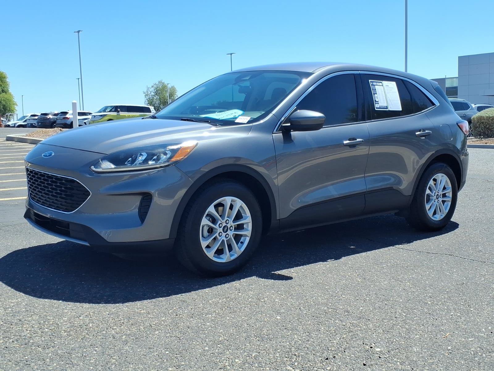 Used 2021 Ford Escape SE w/ Convenience Package FWD image 3