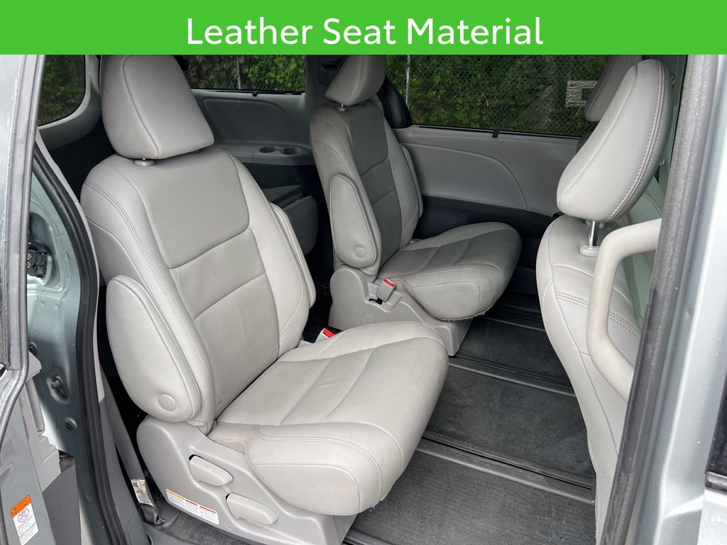 Used 2020 Toyota Sienna XLE AWD/4WD image 33