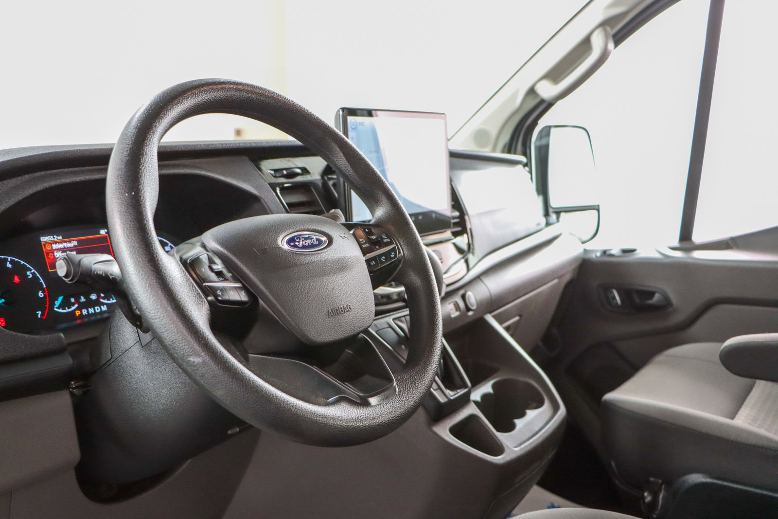 Used 2023 Ford Transit 350 XLT image 23