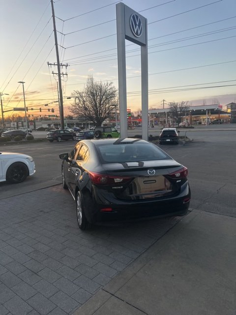 Used 2018 MAZDA MAZDA3 Touring image 16