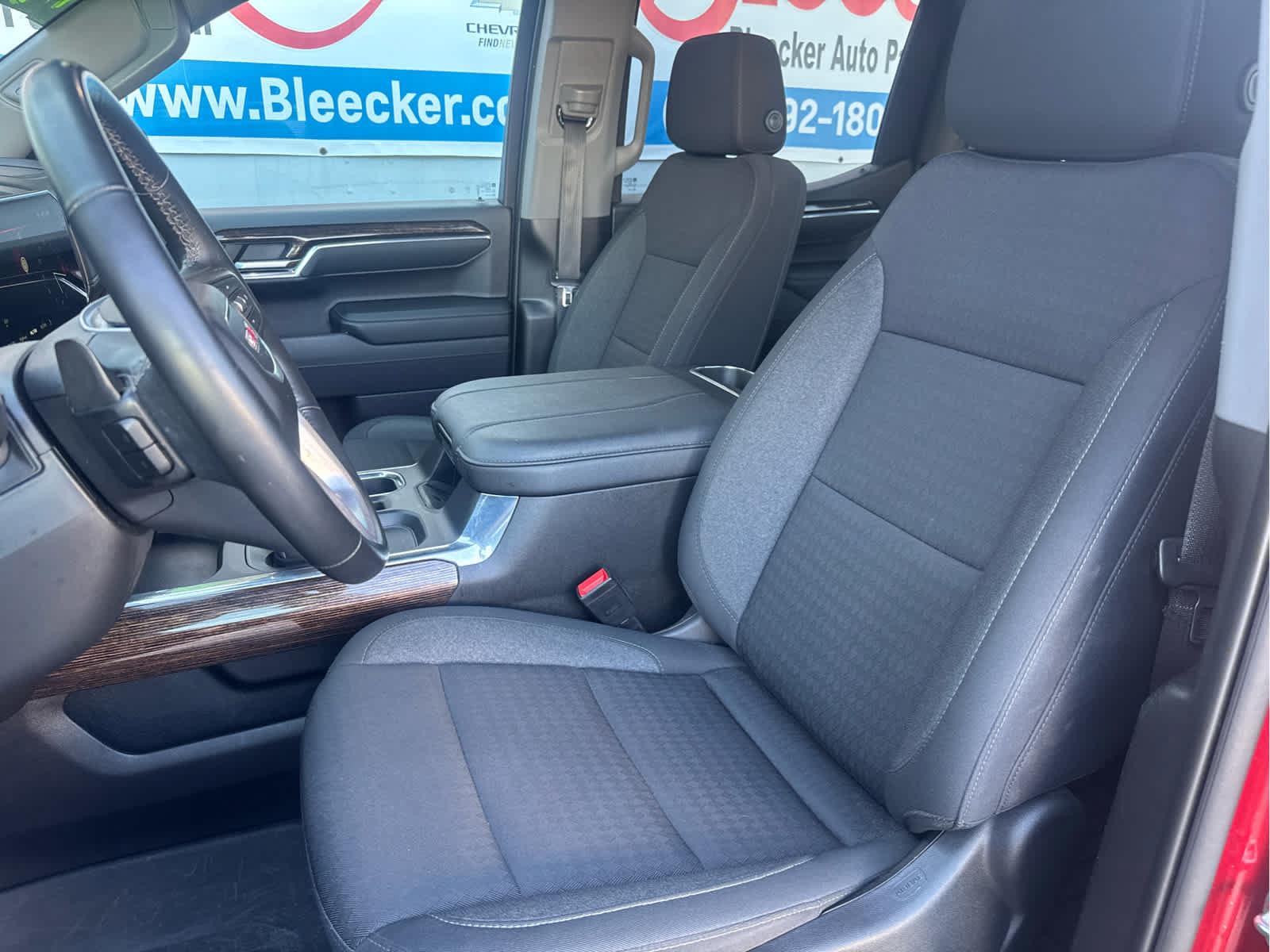 Used 2023 GMC Sierra 1500 Elevation AWD/4WD image 29