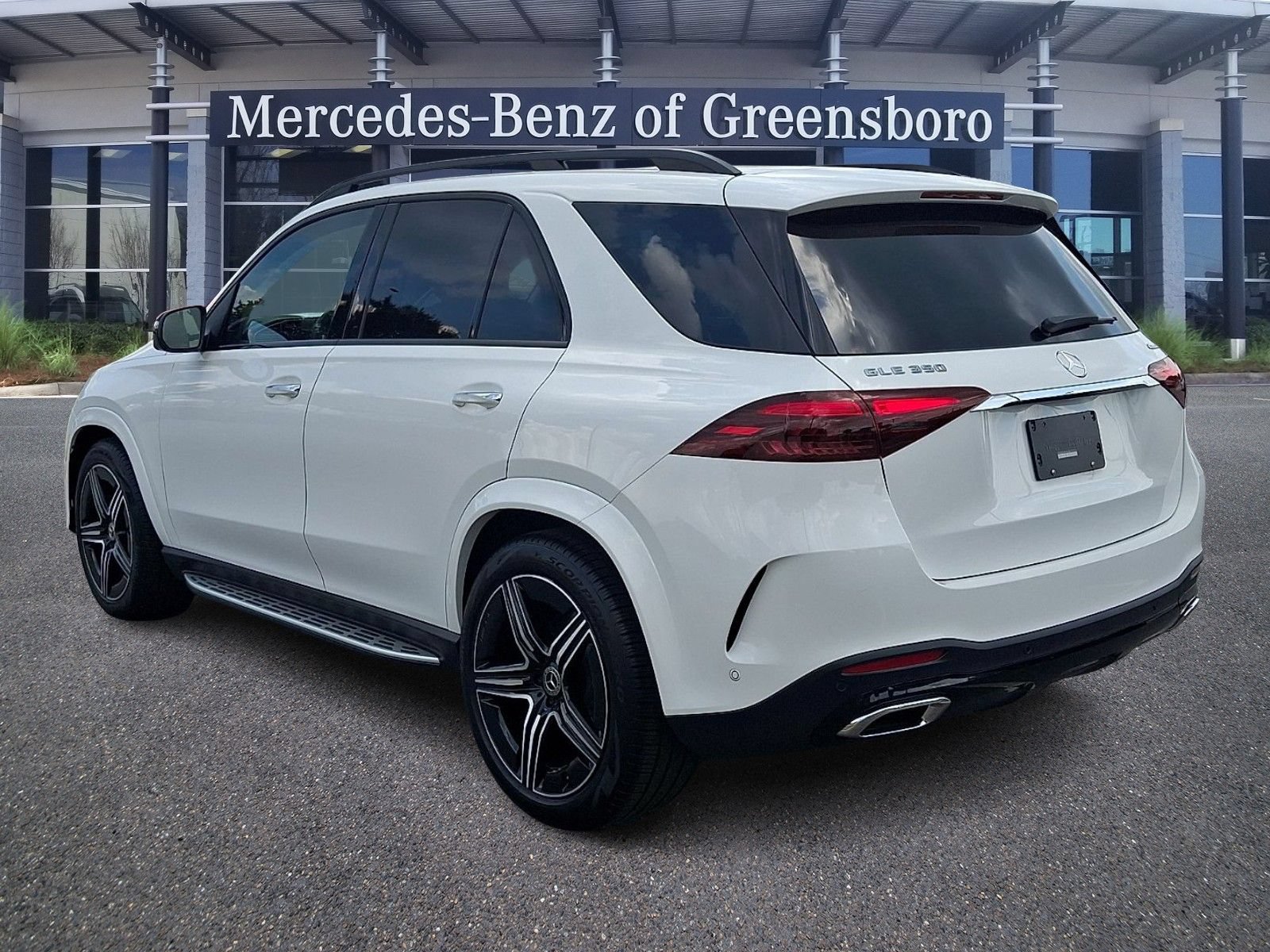 Certified 2026 Mercedes-Benz GLE 350 4MATIC image 4