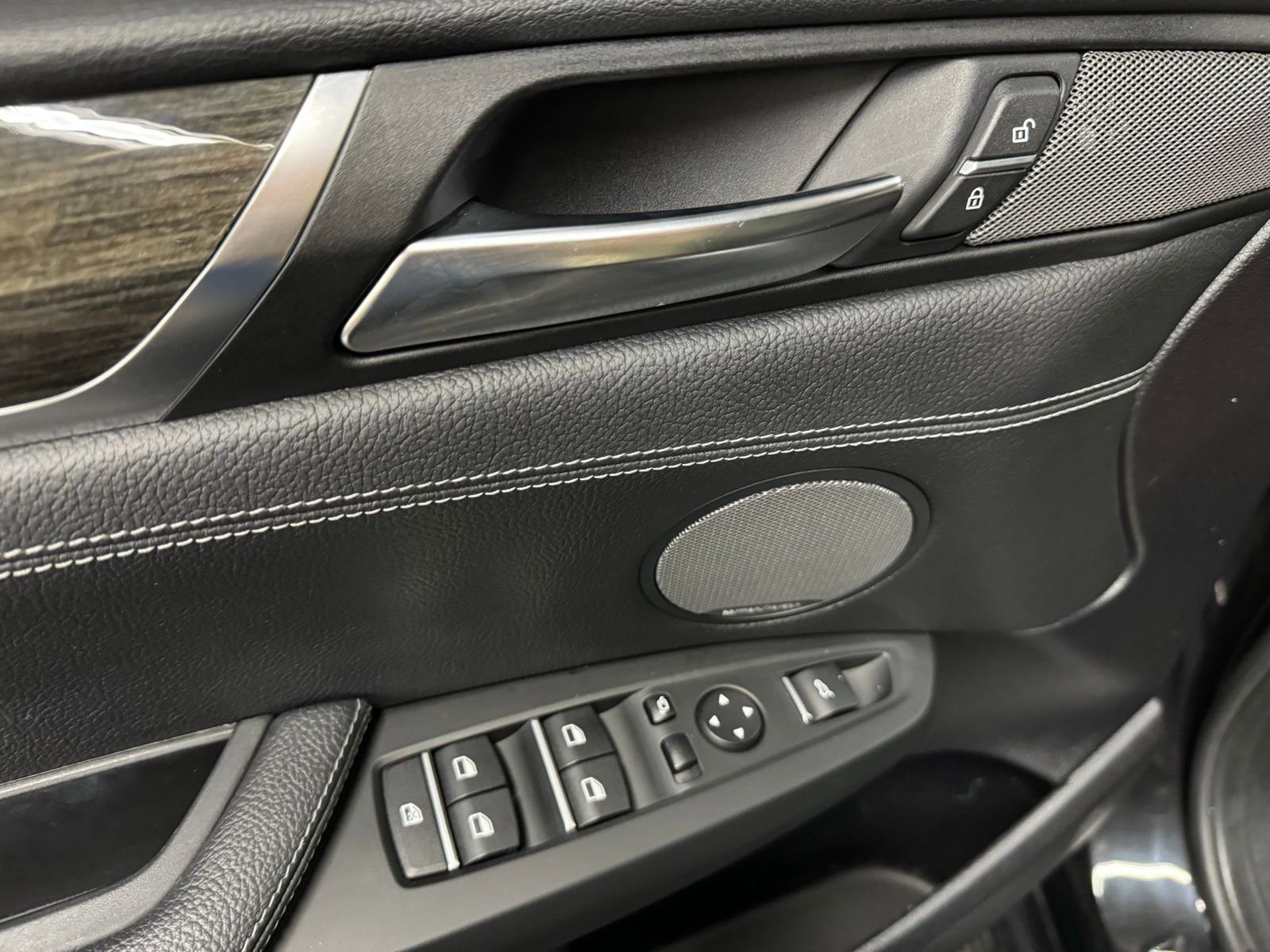 Used 2017 BMW X4 M40i image 19