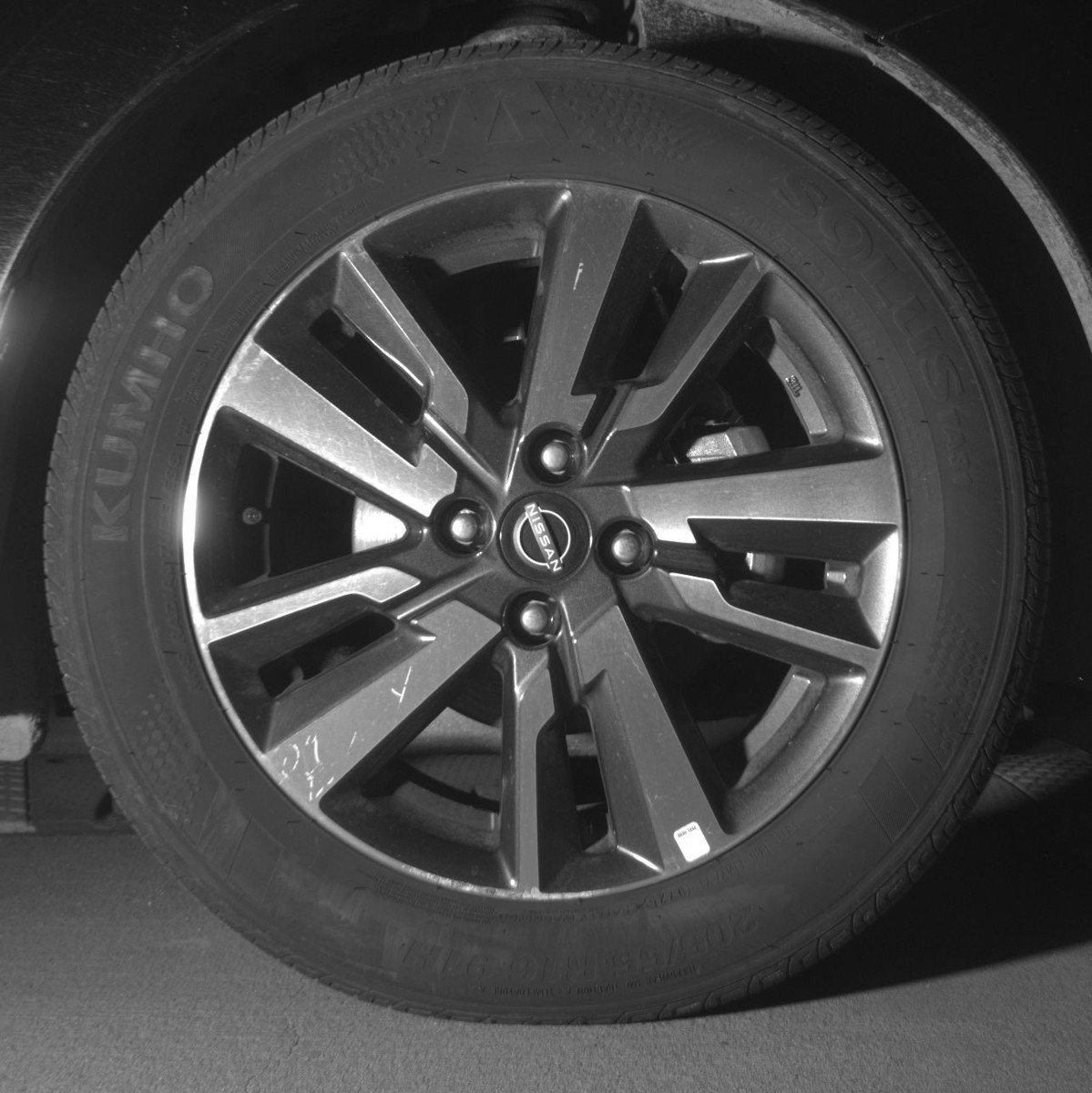 Used 2025 Nissan Versa SV image 13