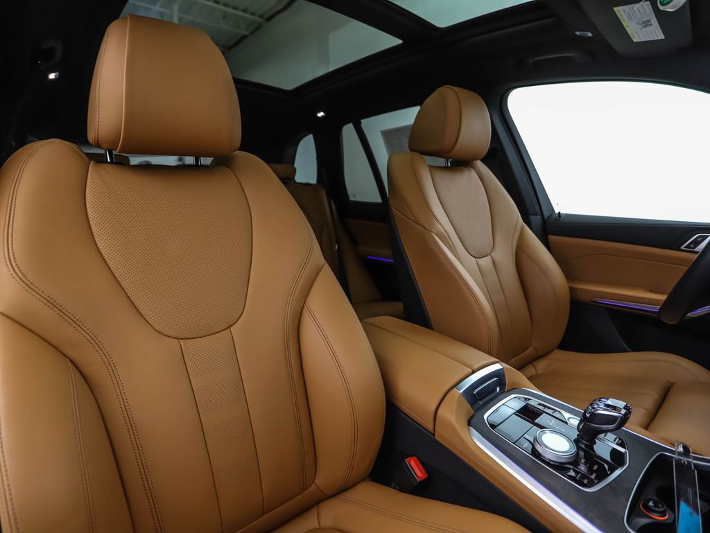 Used 2022 BMW X5 xDrive40i w/ M Sport Package image 31