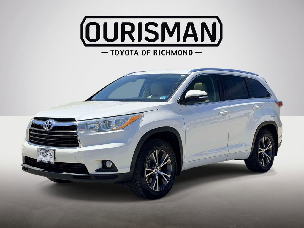 Used 2016 Toyota Highlander XLE AWD/4WD image 25